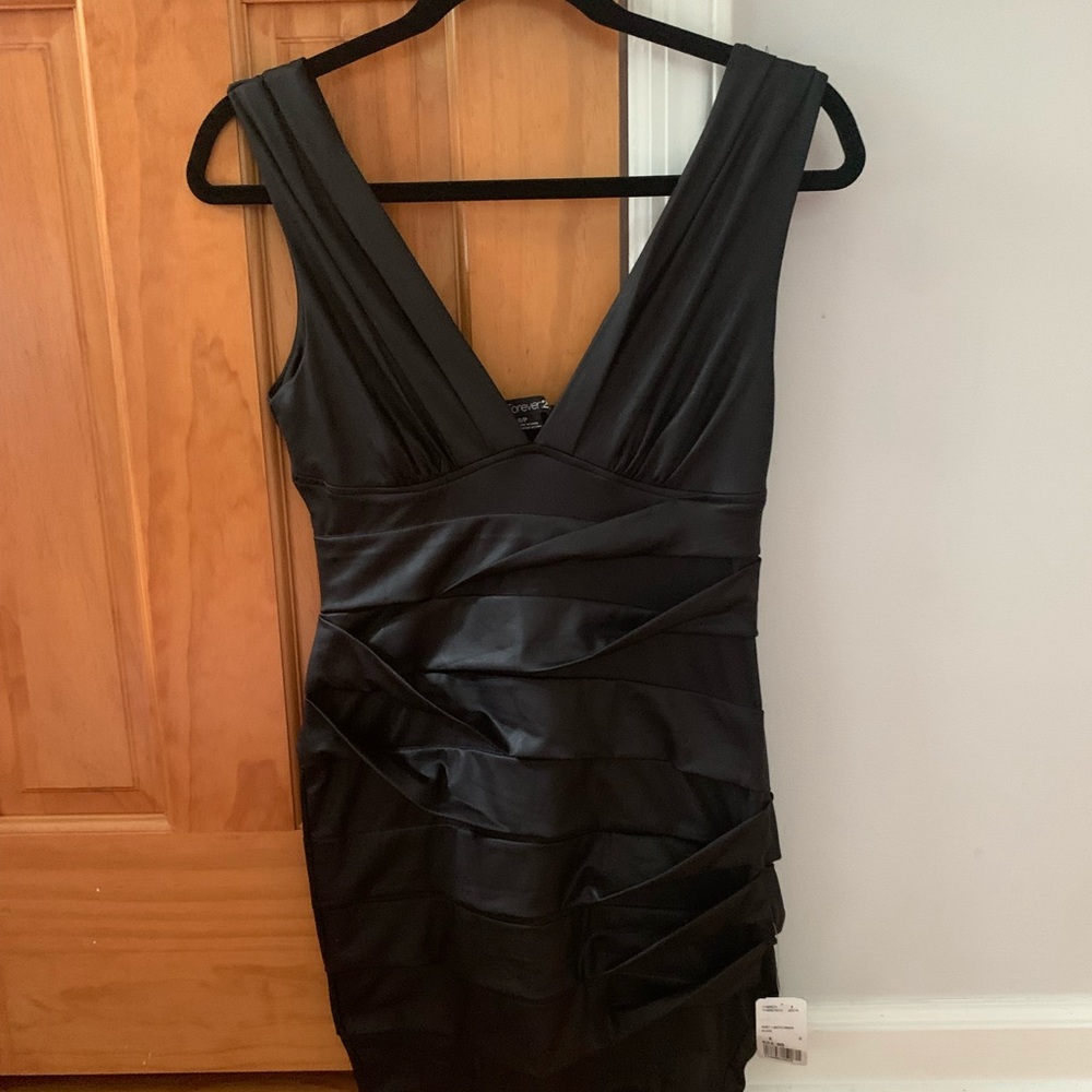 New with tags Forever Twentyone fitted black dress